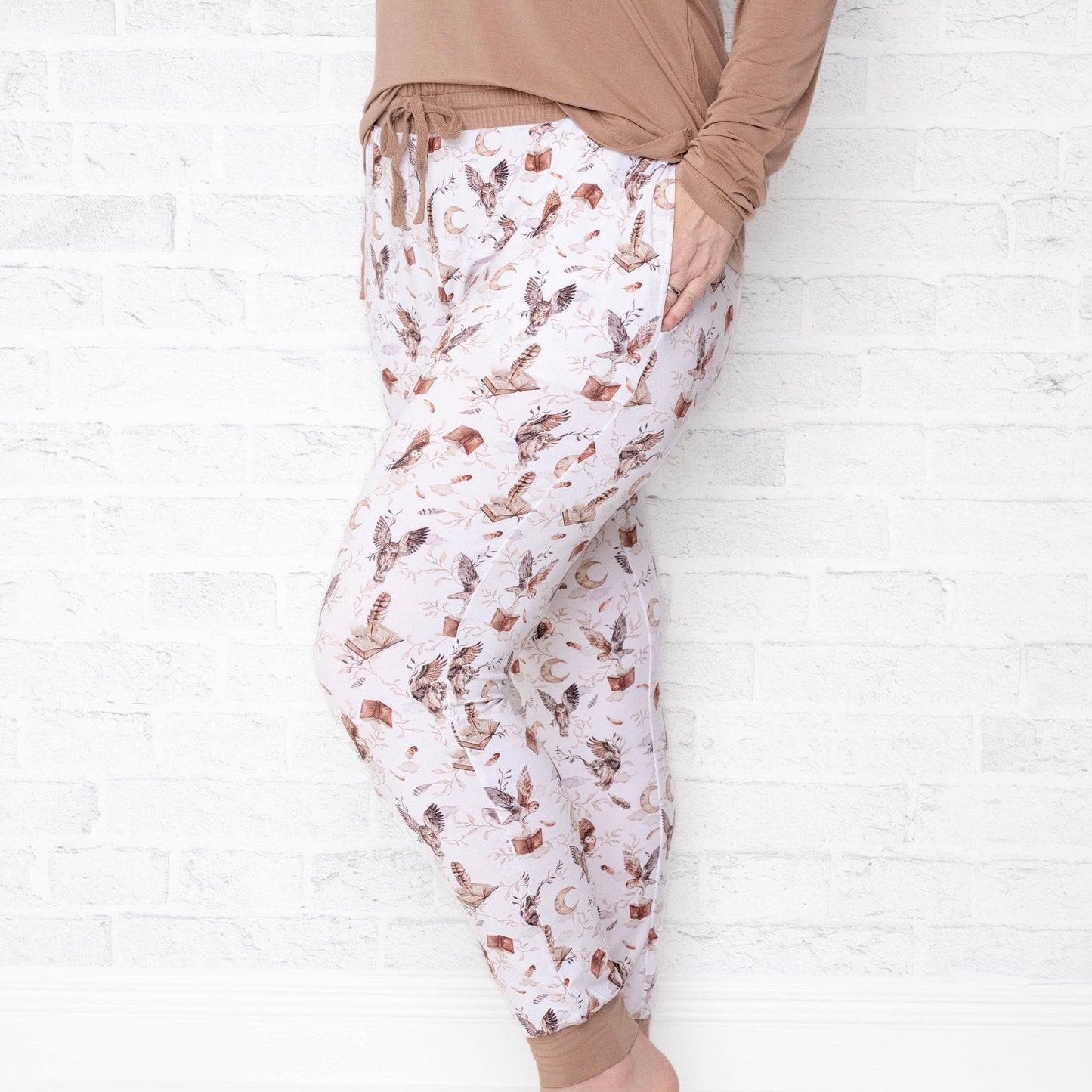 Feathers and Fables(Owl)TENCEL™ Modal Women's Jogger Pants