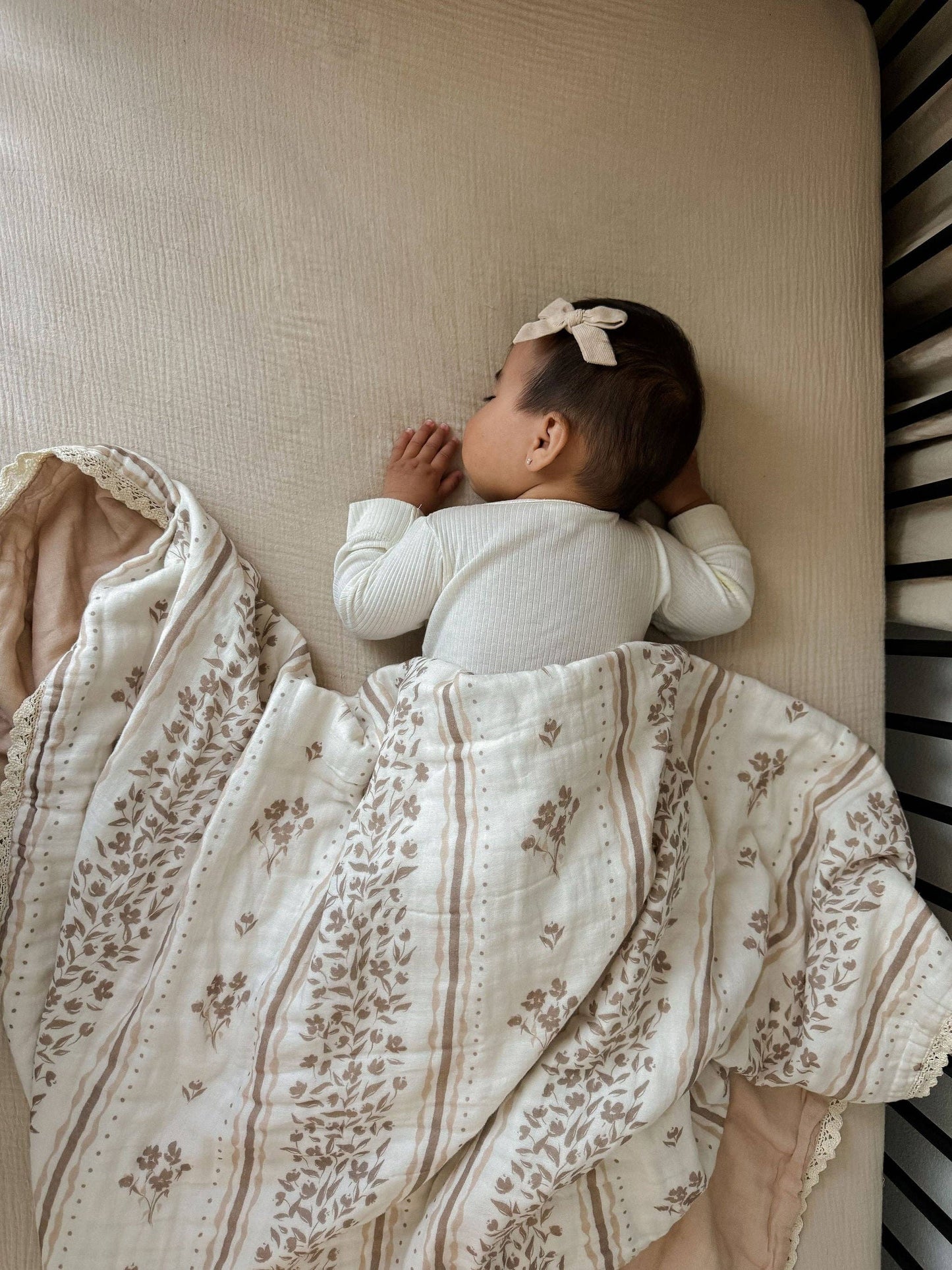 Lettie Floral 6 Layer Gauze Blanket