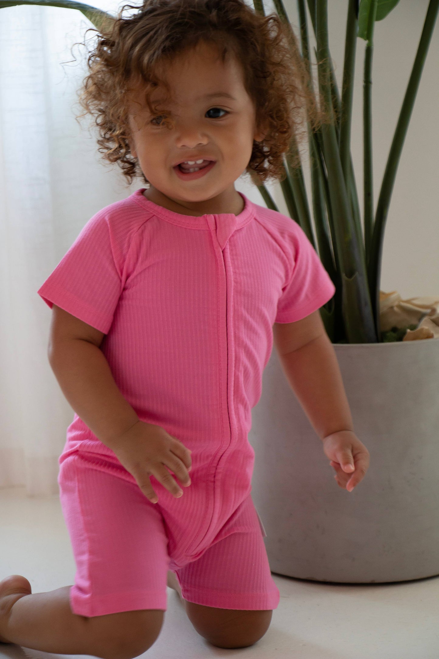 Ribbed Shortie || Hot Pink