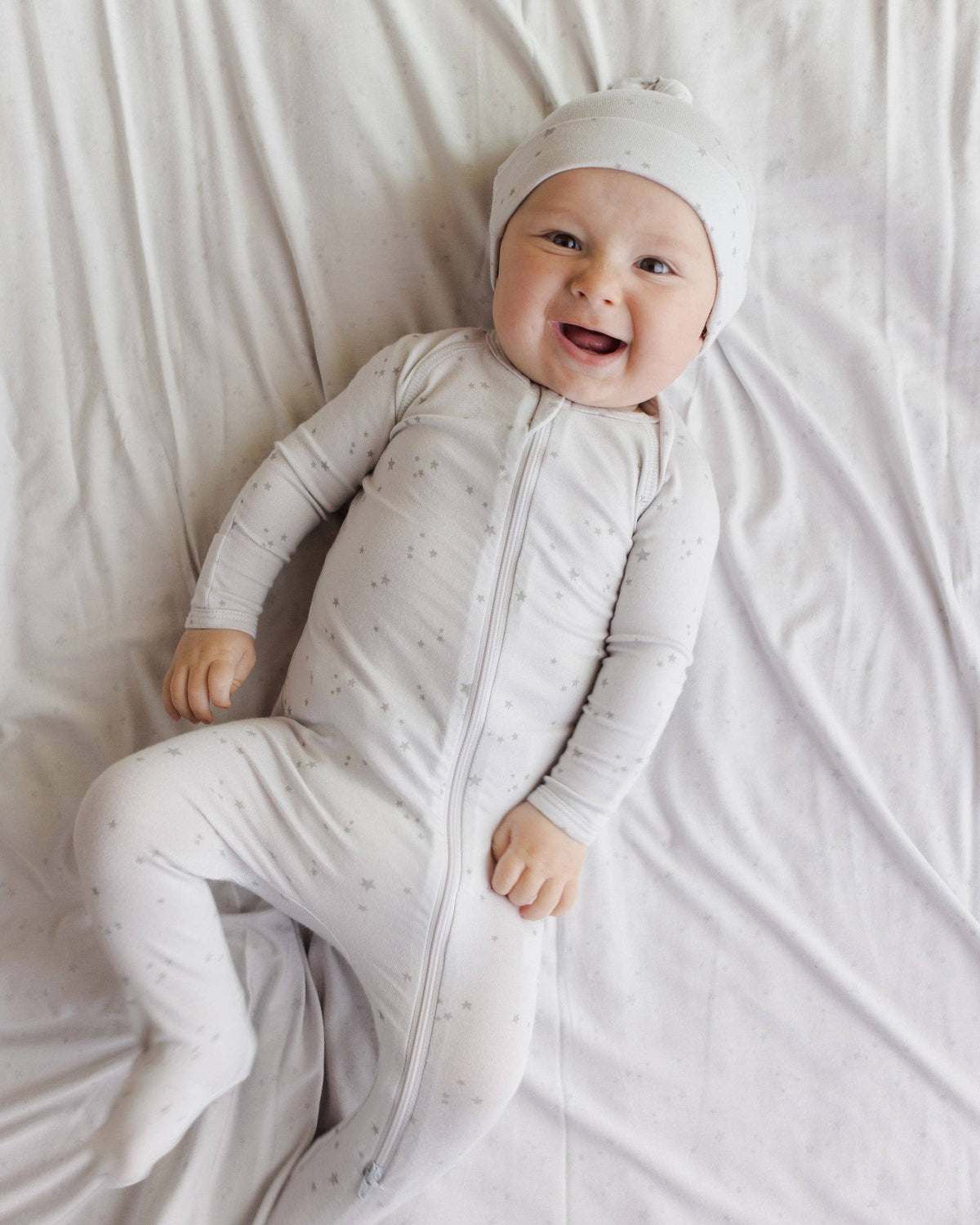 Knotted Baby Hat Stars