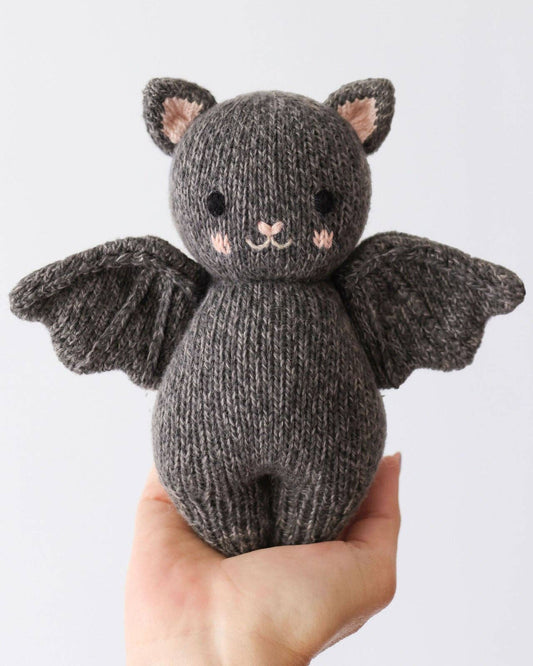 Baby bat (charcoal)